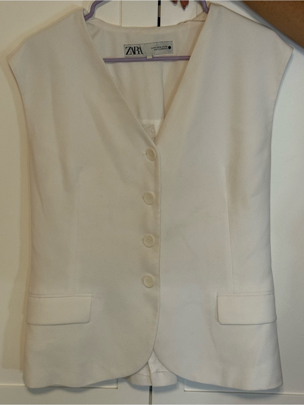 Zara Cream Button-Front Sleeveless Vest